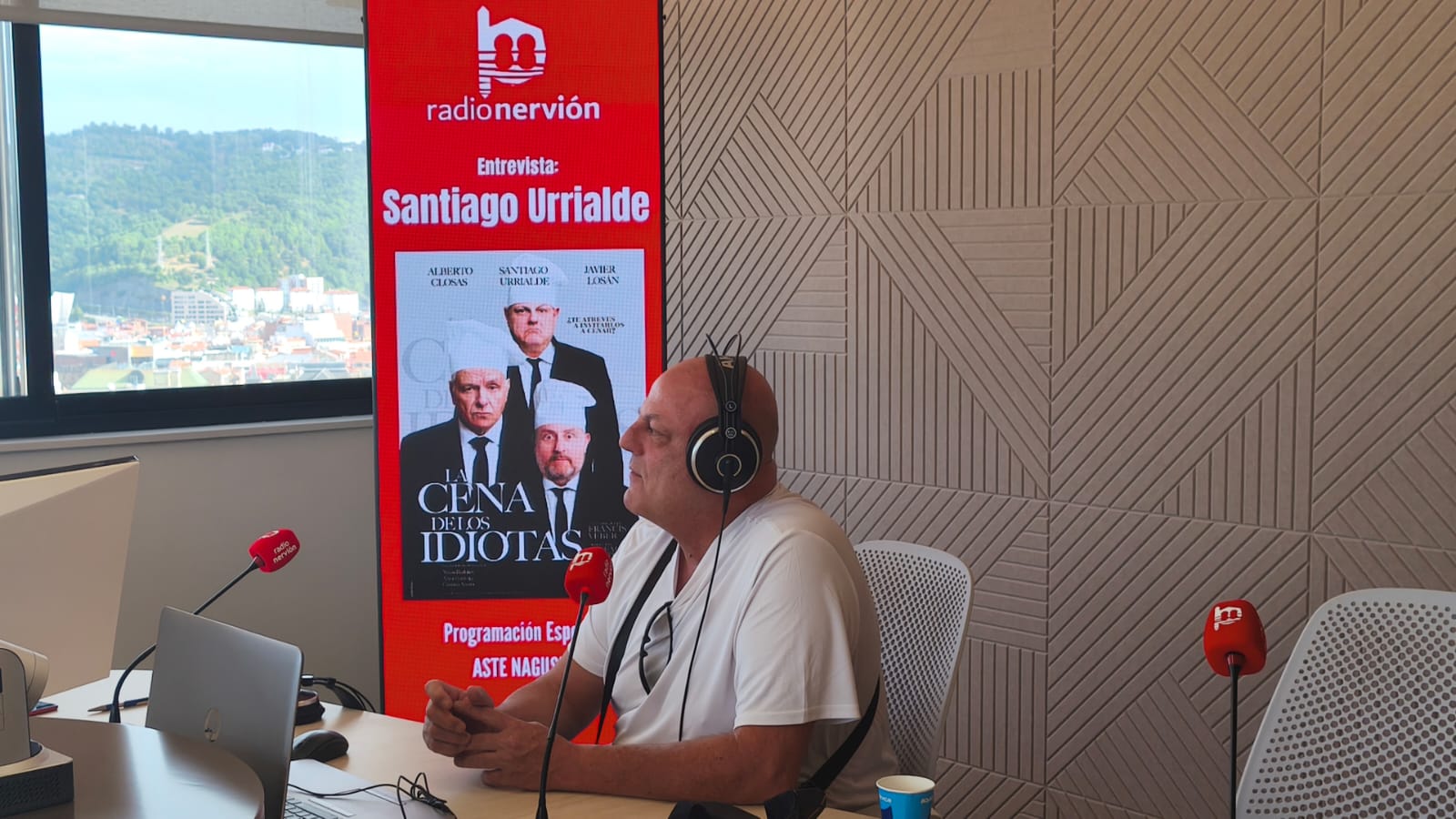 Santiago Urrialde interpreta ‘La cena de los idiotas’ en Aste Nagusia