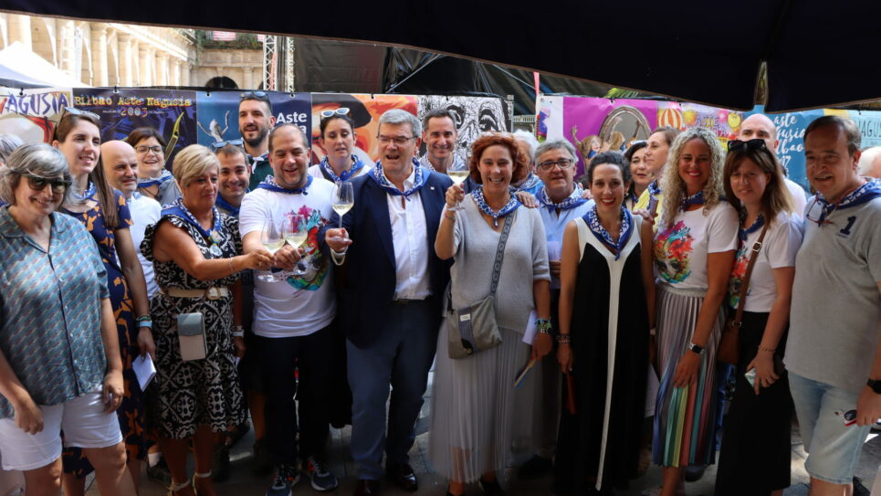 Interpretes de las obras de Aste Nagusia celebrarán el Txikiteo Nagusia por el Casco Viejo este jueves