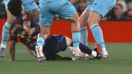 Las polémicas arbitrales rondan al Athletic: Xavi Espart mereció la roja por una dura entrada sobre Laporte