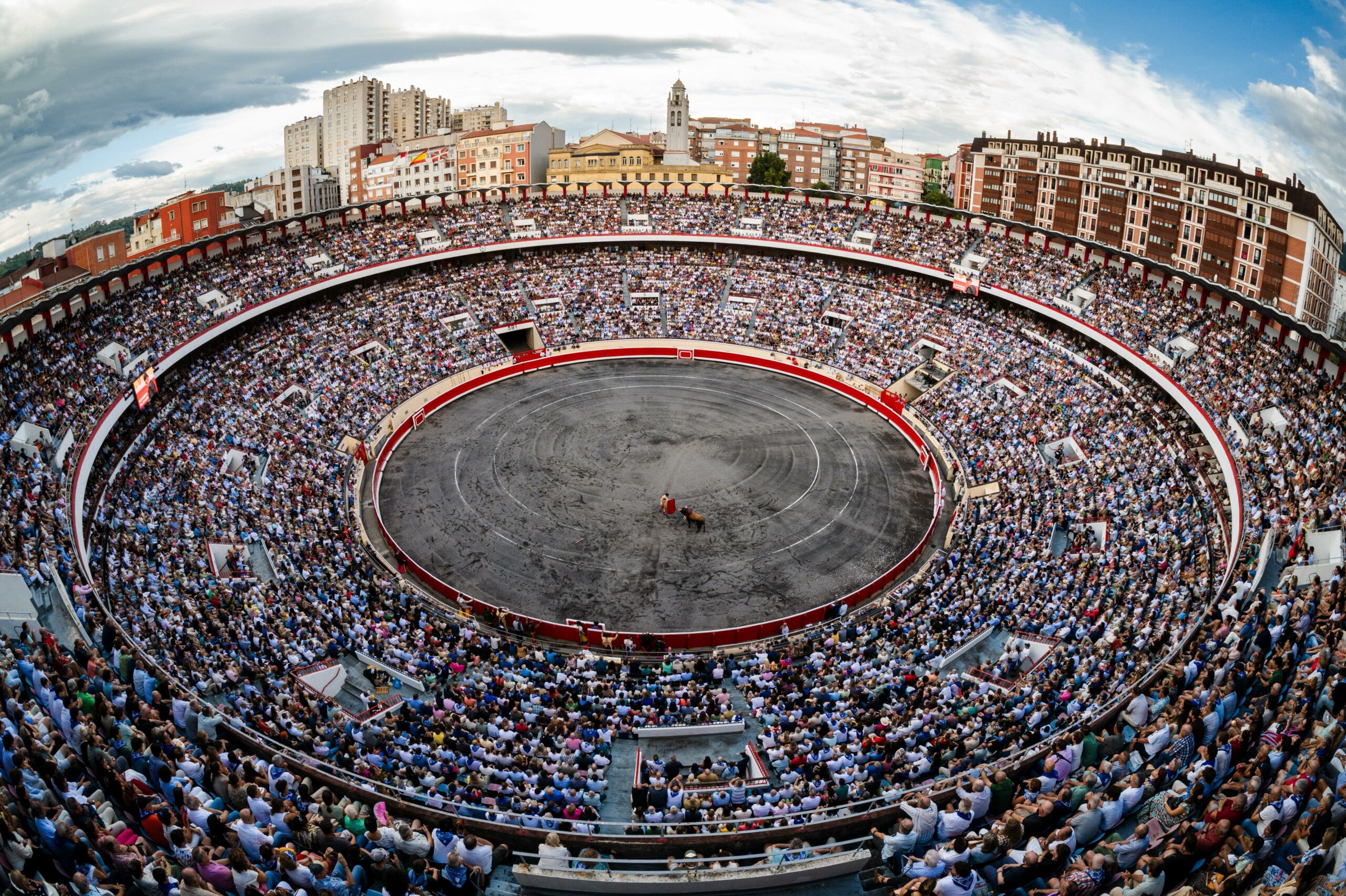 Llenazo histórico en Bilbao: el «No hay billetes» en Vista Alegre que no se veía desde hace 15 años