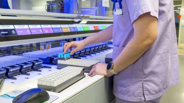 Osakidetza moderniza el Hospital de Galdakao con un laboratorio pionero en diagnóstico e inteligencia artificial
