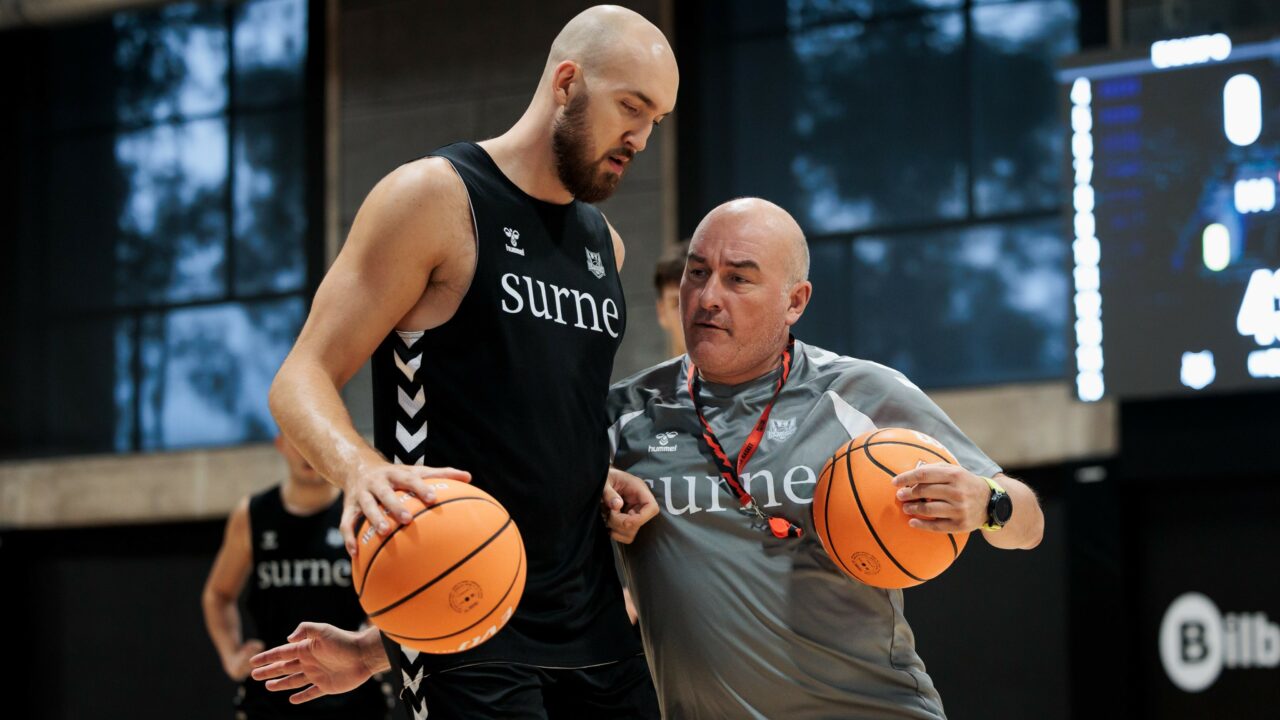 Jaume Ponsarnau ya tiene a todos sus efectivos: el Surne Bilbao continúa su preparación
