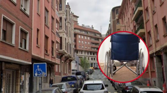Dos años sin poder sacar a su marido de casa: «Solo pido un piso con ascensor»