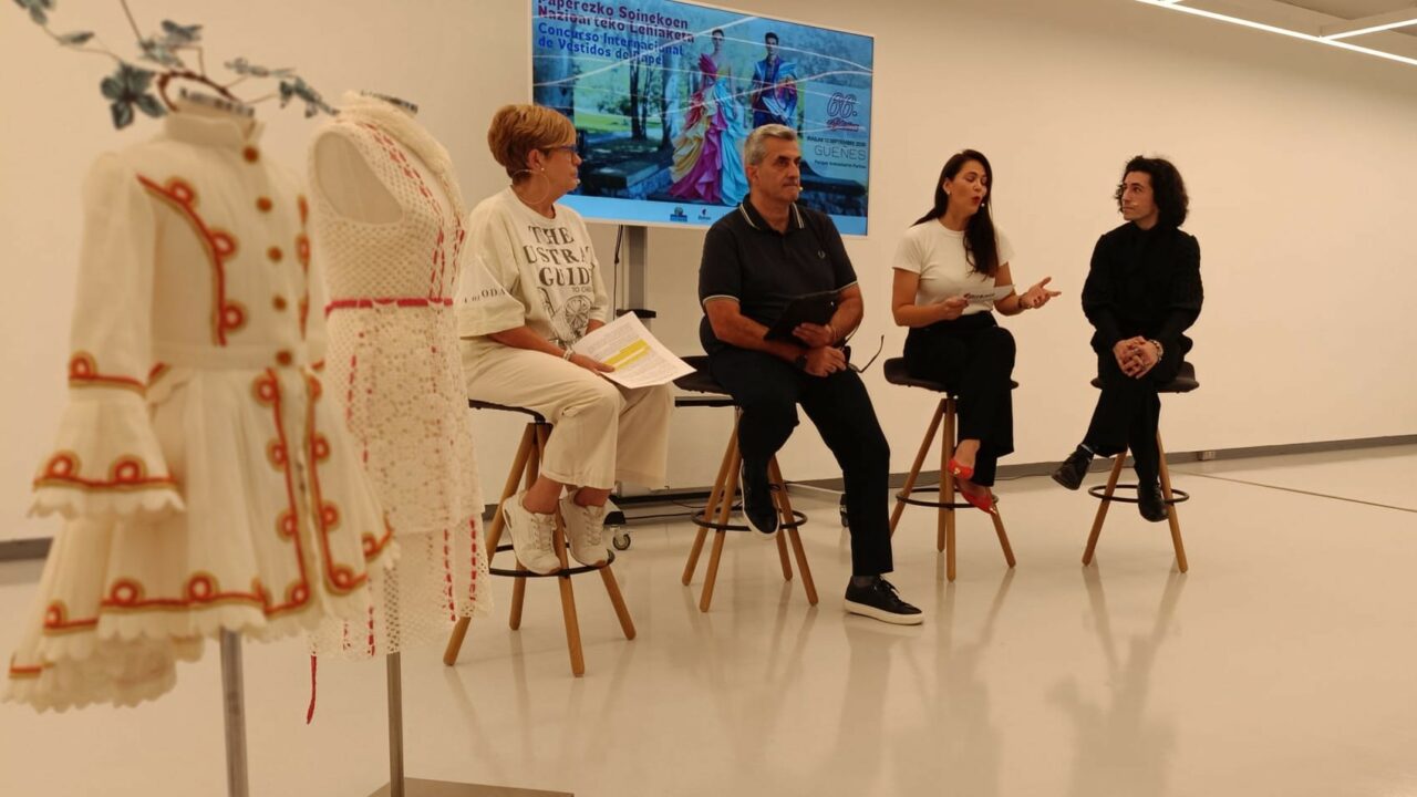 Más de una veintena de vestidos participarán en el 66º Concurso Internacional de Vestidos de Papel de Güeñes