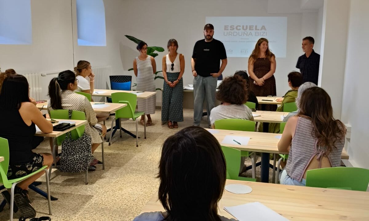Urduña Bizi pone en marcha una Escuela de Formación para impulsar el comercio y las empresas de Orduña