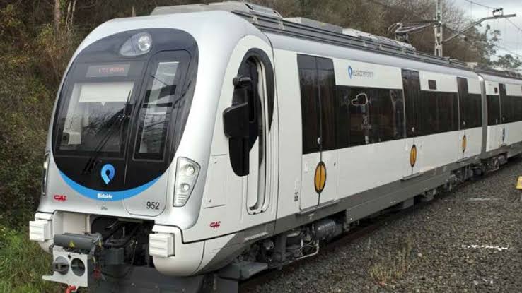 Euskotren refuerza los trenes a Bermeo por las regatas del sábado 19 de septiembre