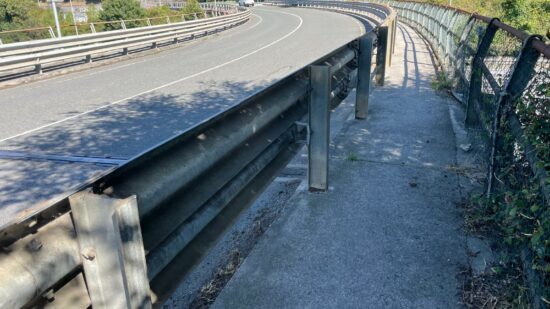 Adiós al paso estrecho del Puente de los Heros