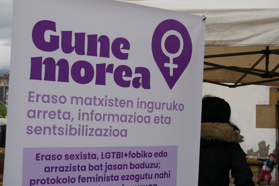 Basauri refuerza la lucha contra las agresiones machistas en San Miguel con un nuevo Gune Morea