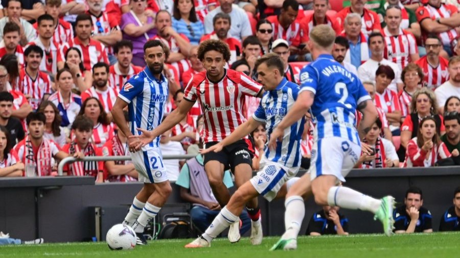El Athletic choca contra el muro del Alavés