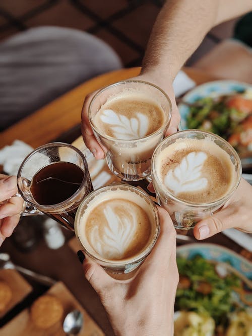 Un café para combatir la soledad y fomentar la compañía entre las personas mayores de Durango