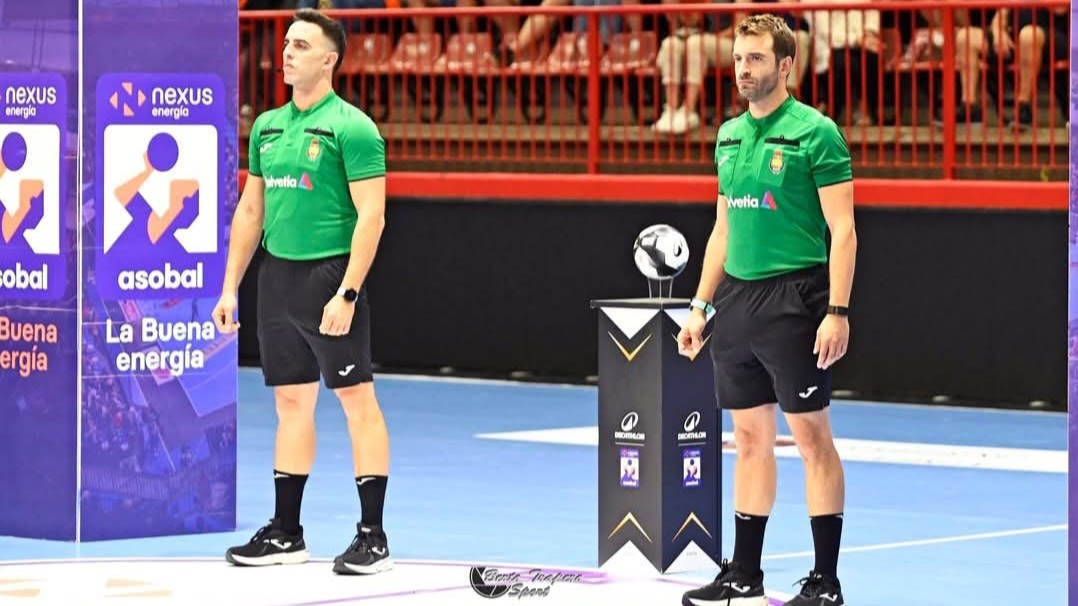 Dos amigos y vecinos de Rontegi en la élite del balonmano: «Estamos viviendo un sueño»