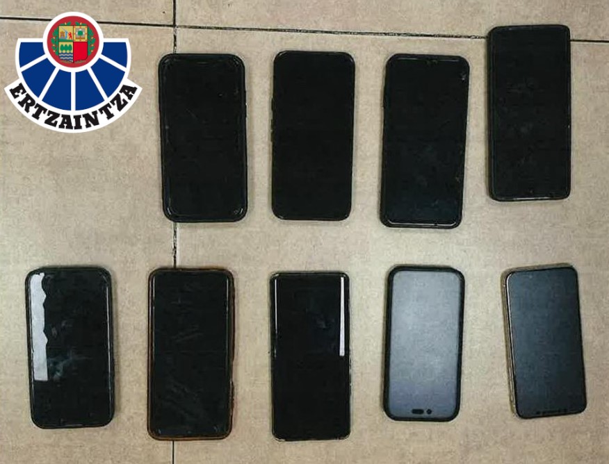 La geolocalización de un móvil lleva a detener en Balmaseda al presunto ladrón de nueve teléfonos