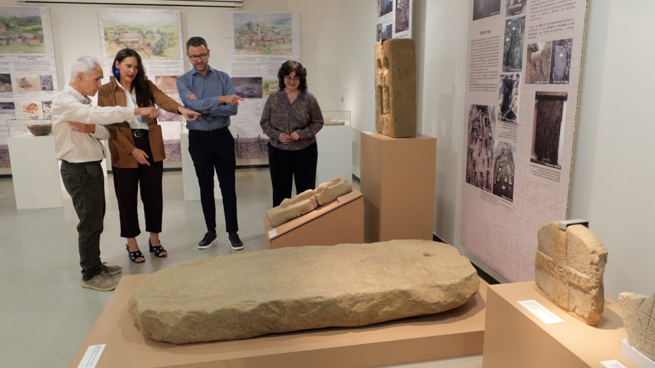 Regresamos al medievo con la exposición Aldeas, mil años en la tierra