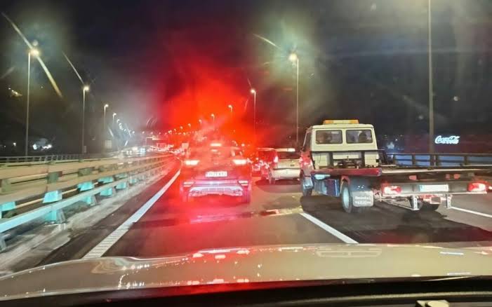 Mañana complicada con varios accidentes a primera hora en Bizkaia:  Sondika, Txorierri y Santo Domingo