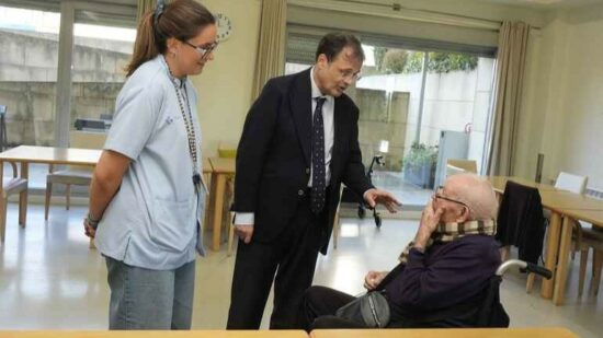 Euskadi actualiza la guía de medicamentos para las residencias de personas mayores