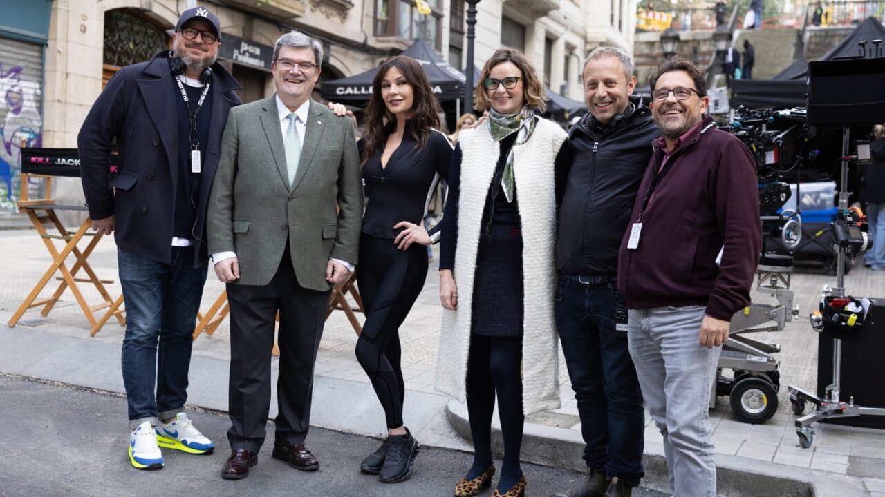 Catherine Zeta-Jones presentará en el Palacio Euskalduna su serie Kill Jackie, rodada en Bizkaia