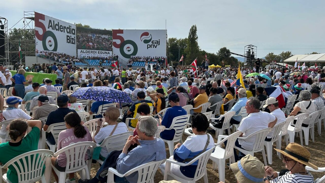 El 50º Alderdi Eguna reúne en Foronda a distintas generaciones del PNV