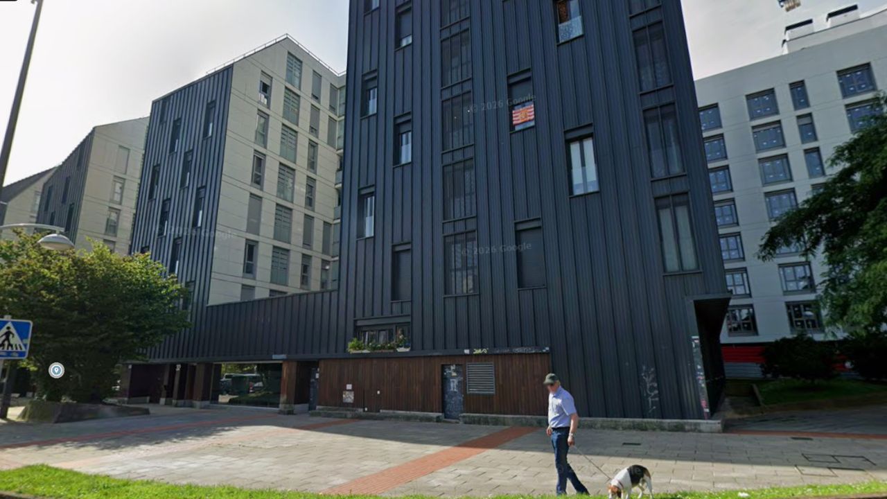 Kaleratzerik Ez! logra paralizar el desahucio de una mujer en Bilbao