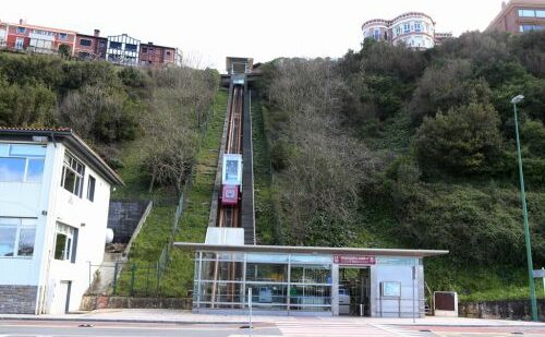 El ascensor de Ereaga cierra dos meses para afrontar una renovación integral