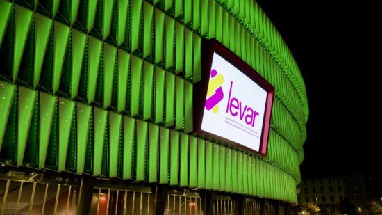 San Mamés y otros tres puntos de Bizkaia se iluminarán de verde por el Día de la Artritis