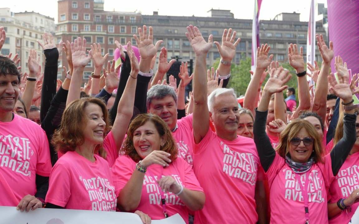 Bilbao tendrá cortes de tráfico este domingo por la Marea Rosa contra el cáncer de mama