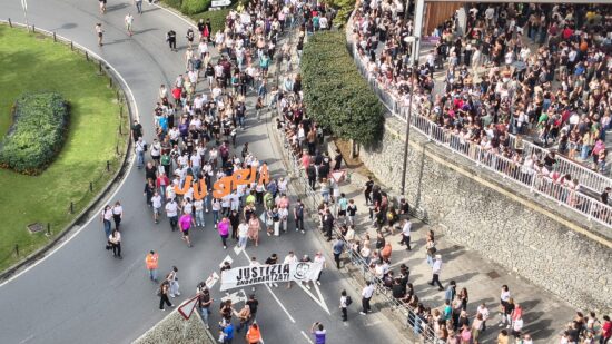 Miles de personas toman Santurtzi para exigir justicia por la muerte de Ander