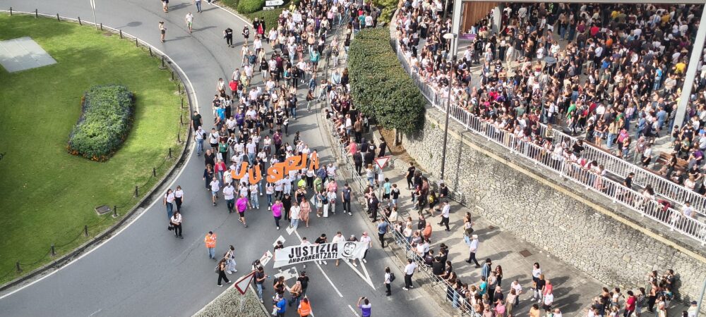 Miles de personas toman Santurtzi para exigir justicia por la muerte de Ander