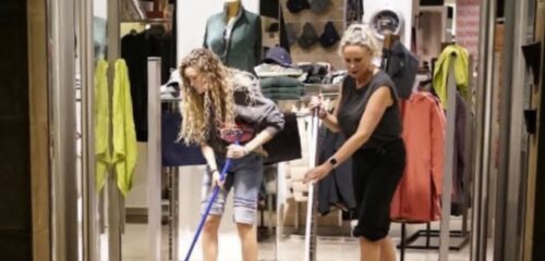 Los comercios del Casco Viejo, con el susto aún tras la riada: «La imagen de hoy será de enseres en la calle»