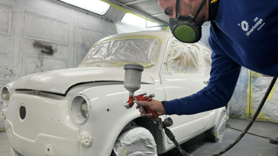Un SEAT 600 de 1970 vuelve a la vida gracias al alumnado del Centro Formativo Otxarkoaga