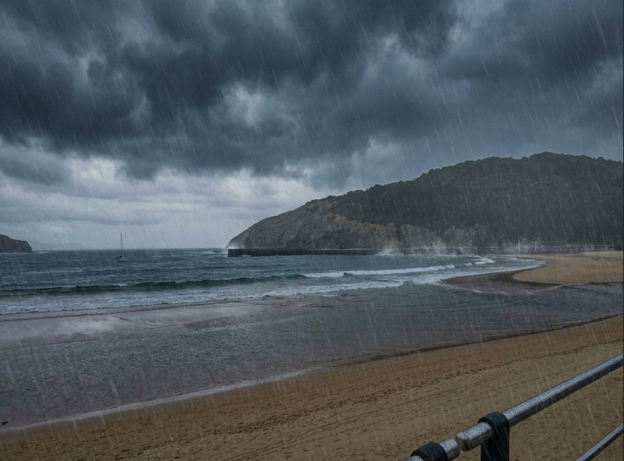 Euskadi se prepara para nuevas lluvias desde esta tarde y activa dos avisos amarillos