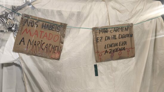 «La habéis matado»: la acampada de Bilbao reacciona a la muerte de Maricarmen