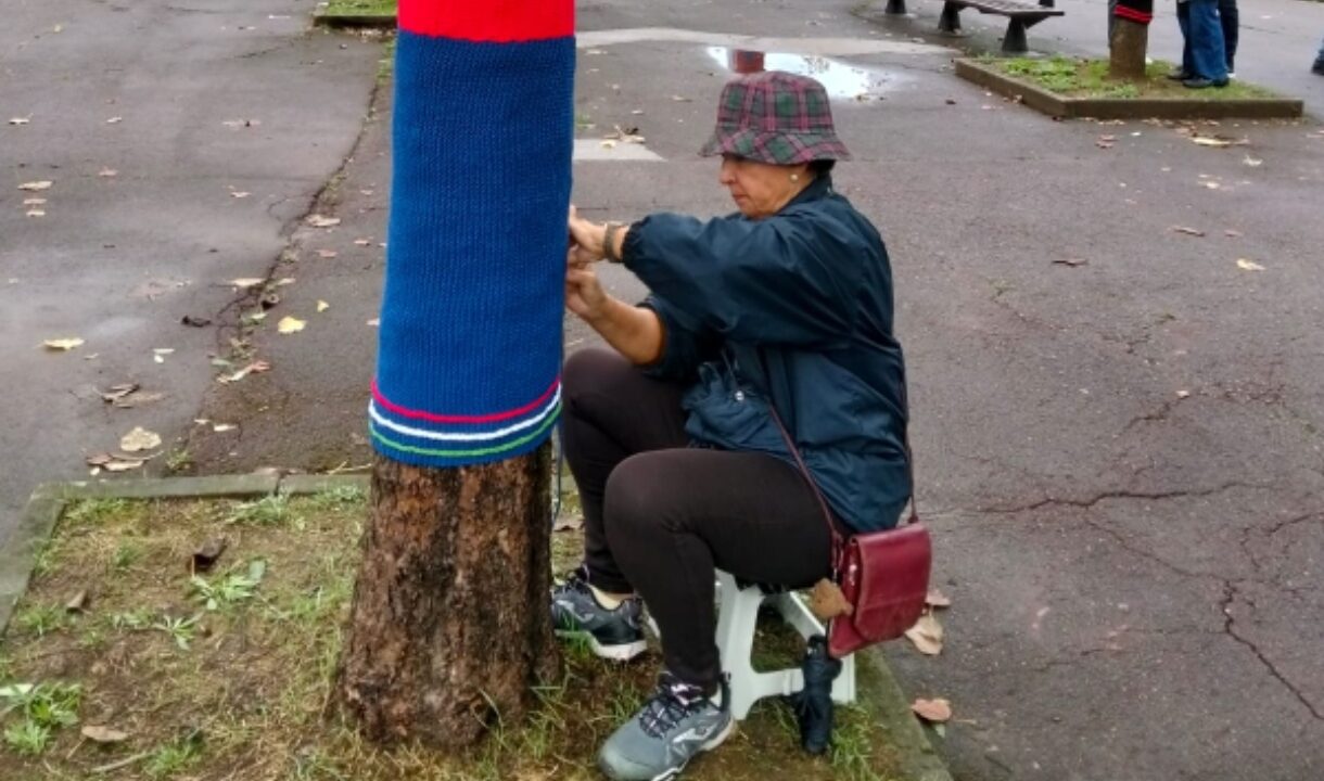El bosque tejido a mano que Basauri inaugurará este domingo por sus fiestas