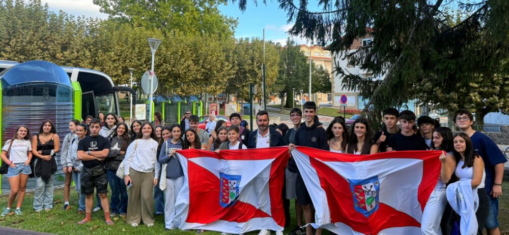 Loiu lleva a sus jóvenes a PortAventura por solo 50 euros en el puente de Halloween