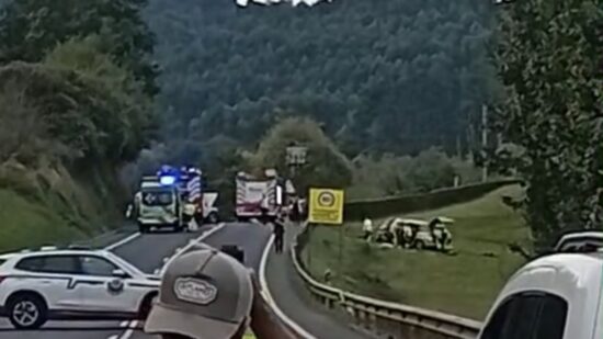 Dos heridos en un accidente frontal en Muxika, uno evacuado en helicóptero