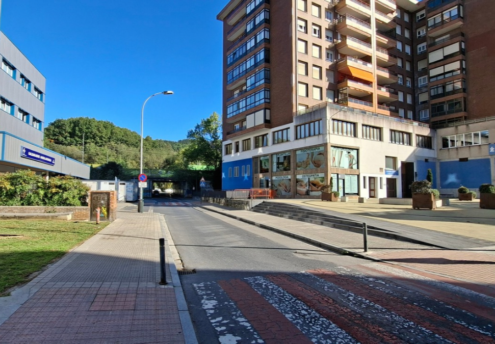 Comienzan los trabajos para urbanizar el entorno del ambulatorio de Uurreta, en Galdakao