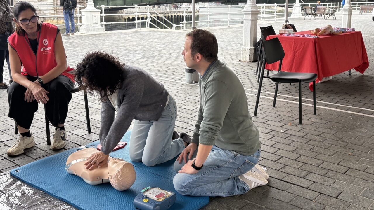 Bilbao forma a la ciudadanía en reanimación cardiopulmonar para salvar vidas