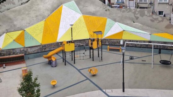 Bilbao estrena un renovado parque infantil en Camino de Peñascal con nuevos juegos y más zonas de descanso