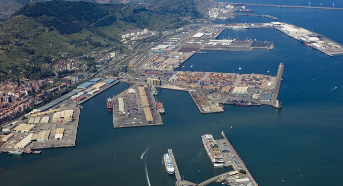 Muere un trabajador en un accidente laboral en el Puerto de Bilbao