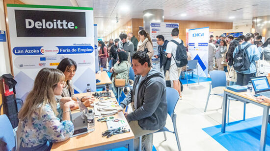 Bilbao celebra una Feria de Empleo para conectar a empresas con jóvenes que puedan incorporarse en sus plantillas
