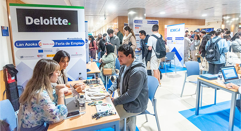 Bilbao celebra una Feria de Empleo para conectar a empresas con jóvenes que puedan incorporarse en sus plantillas