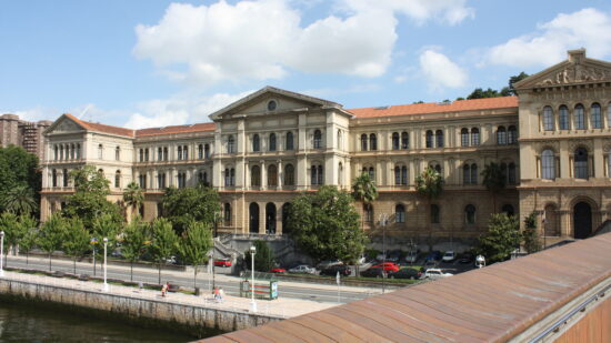 La Universidad de Deusto cerrará su campus de Bilbao por la visita de Vito Quiles