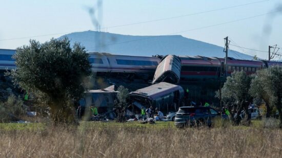 Al menos 64 fallecidos en un grave accidente entre dos trenes de alta velocidad en Toledo