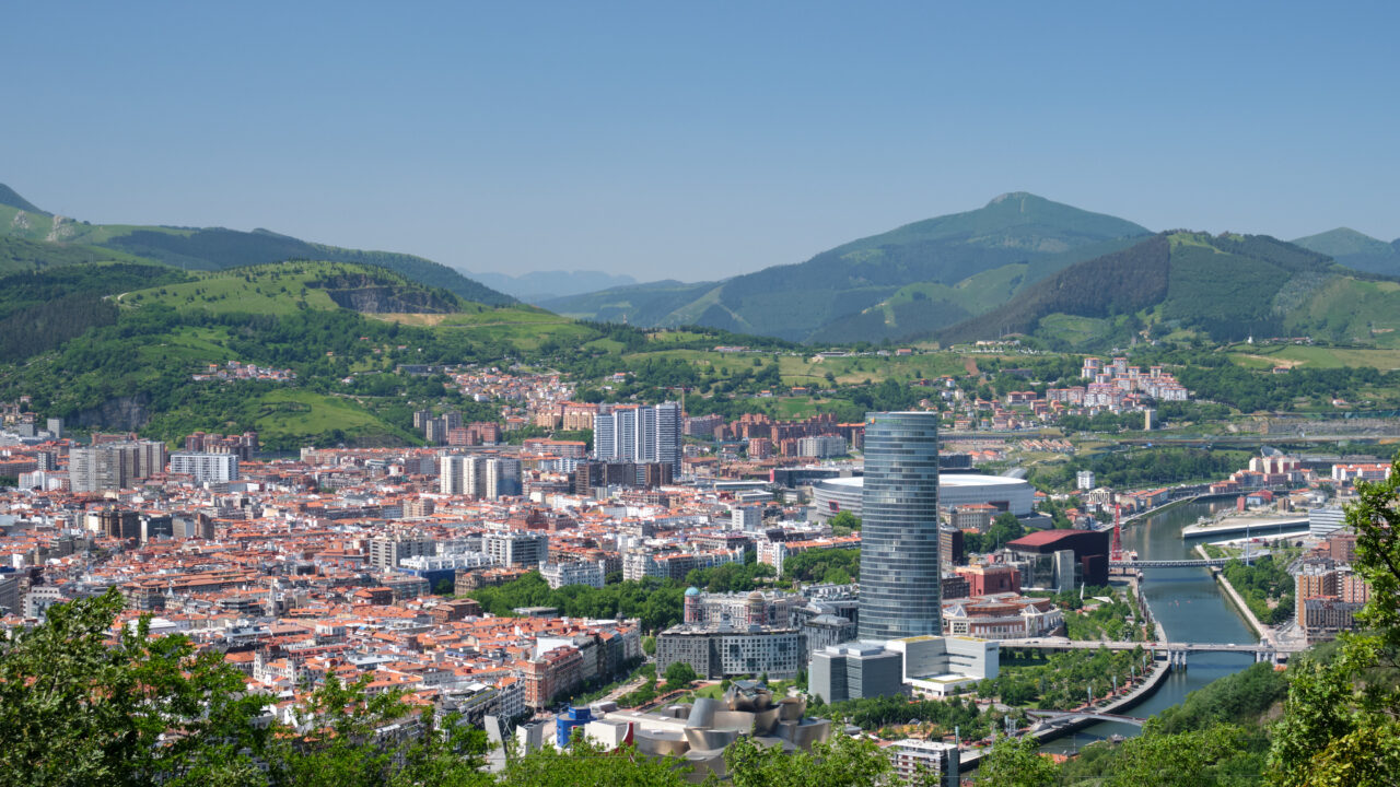 Bilbao instala un punto de información para prevenir la ludopatía en el Día Mundial sin Juegos de Azar