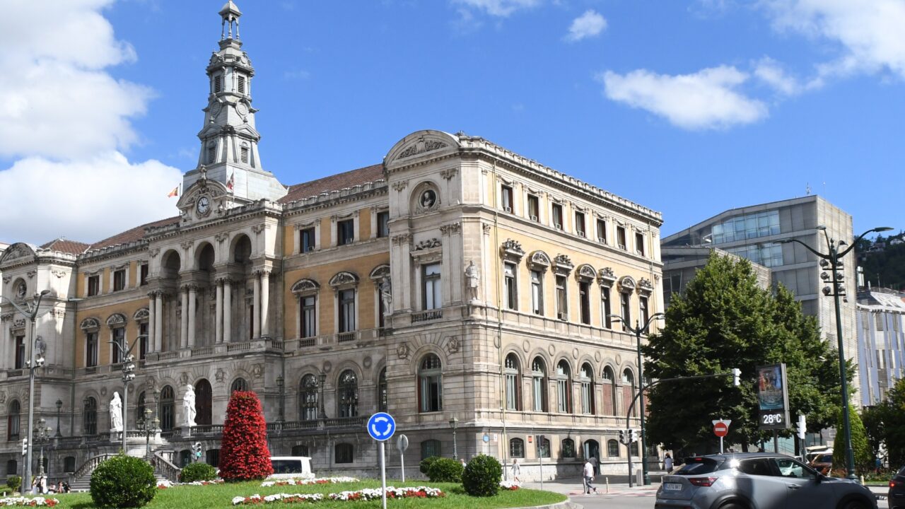Bilbao prepara 47 colegios electorales para las elecciones generales del 29N en las que podrán votar casi 269.000 personas
