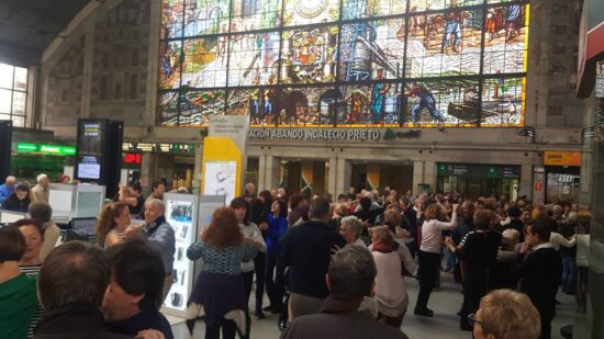 La Estación de Abando guardará un minuto de silencio por las víctimas del accidente ferroviario de Toledo